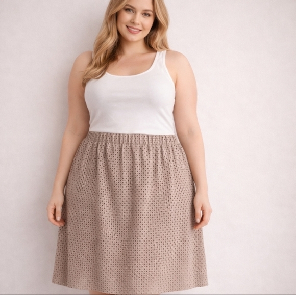Penningtons | Plus Soft Taupe Waffle Knit Skirt Knee Length Pockets - Picture 9 of 9